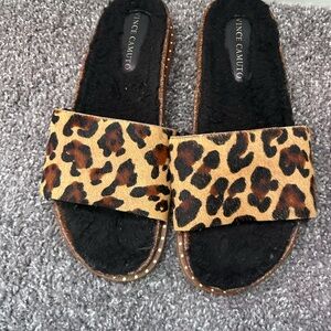 Vince Camuto Kanadial Slide Sandal 8 1/2 leopard print